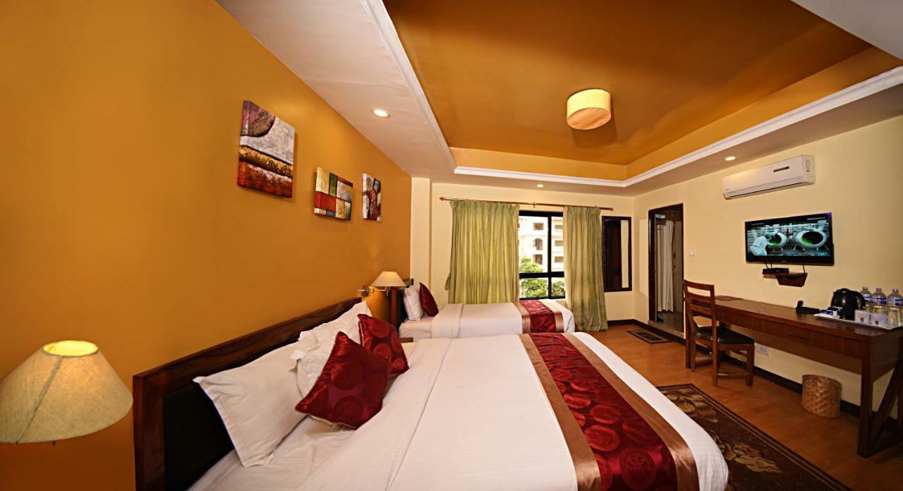 Dom Himalaya Hotel Kathmandu Exteriör bild