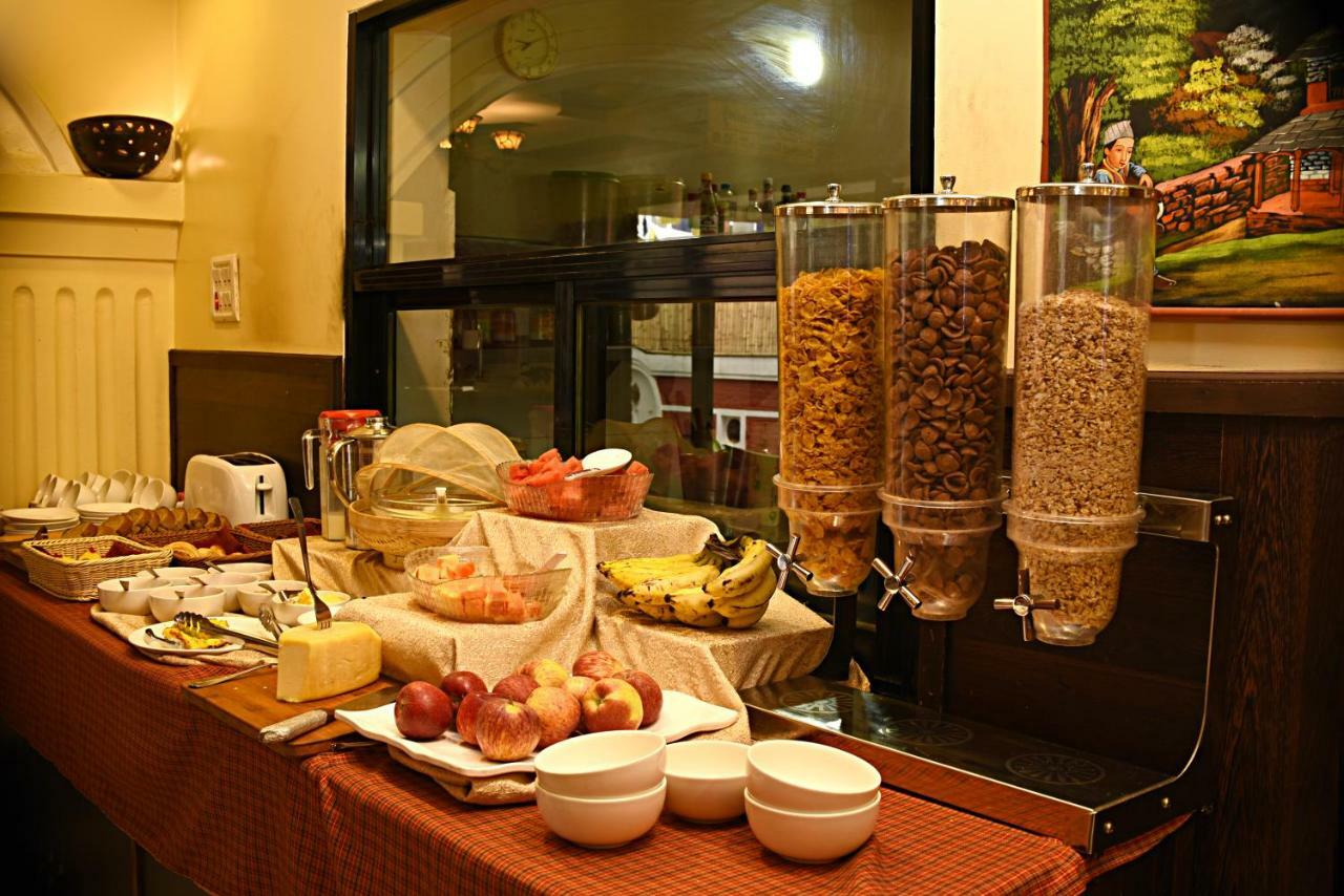 Dom Himalaya Hotel Kathmandu Exteriör bild