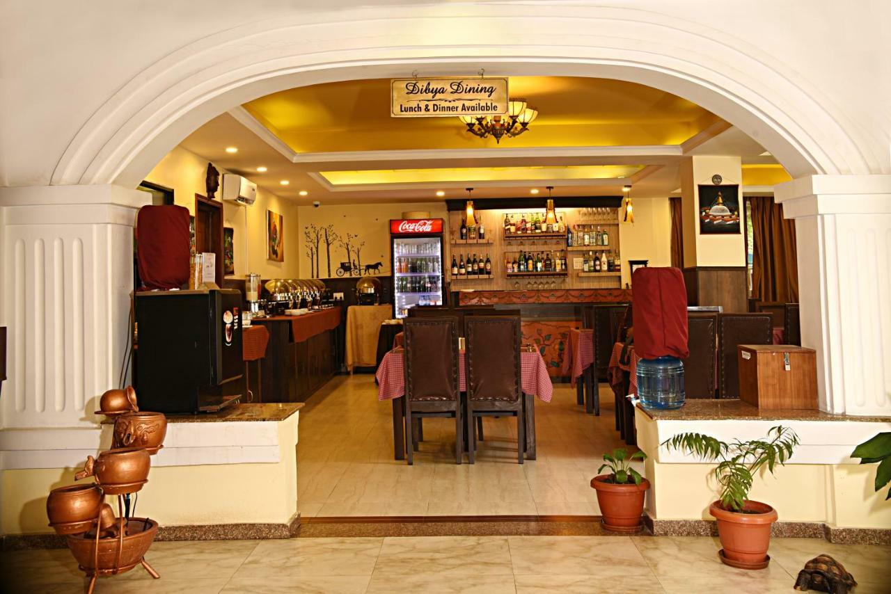 Dom Himalaya Hotel Kathmandu Exteriör bild